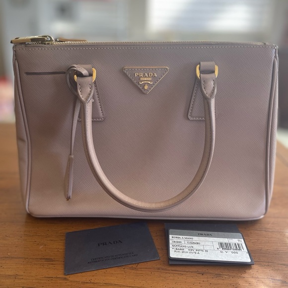 Prada Saffiano Tote - Picture 2 of 9